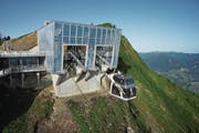 Die Cabriobahn bei der Stanserhorn-Bergstation. (Bild: PD)