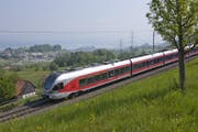 Ein Zug der Südostbahn unterwegs bei Schindellegi. (Bild PD)