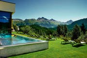 Spa mit Outdoor-Pool (Bild: PD)