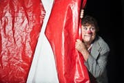 Clown David Larible steht am Dienstag nicht im Zirkuszelt sondern vor Gericht. (Bild: Boris Bürgisser / LZ (Windisch, 22. Juli 2017))