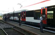 Alle Passagiere mussten den Zug verlassen. (Bild: Leserbild Bote der Urschweiz)