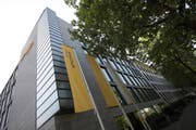 Der Hauptsitz der Postfinance am Nordring in Bern. Zwei Bereiche des Betriebs erhalten eine neue Leiterin. (Bild: PD)