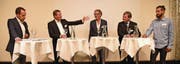 Die Gesprächsrunde des Sportforums (von links): Moderator Christian Graf, Remo Zberg, Gemeindepräsident Hergiswil, Martin Strupler, Sportanlagenplaner/Turn- und Sportlehrer II, Bildungsdirektor Res Schmid und Severin Gisler, Projektleiter bei Allegra Tourismus Graubünden. (Bild: Robert Hess (Emmetten, 2. November 2017))