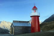 Der Leuchtturm auf dem Oberalppass ist ein beliebtes Fotosujet und weist auf die Rheinquelle hin. (Bild: PD)