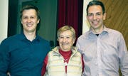 Von links: Simon Kempf (neuer Gemeinderat), Heidi Meier (abtretende Gemeindepräsidentin) und der neue Gemeindepräsident Andreas Gisler. (Bild: Bruno Arnold (Bauen, 20. November 2017))