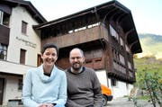 Alexandra Fux und ihr Ehemann Cyrill Hörler leiten zusammen die neue Bergheimatschule Gurtnellen ab Januar 2016. (Bild: Anian Heierli / Neue UZ)