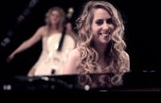 «Adore You», die neuste Single von Rachel Divà. (Bild: Youtube)