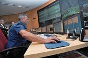 Das Einsatzleitsystem Avanti wird die Arbeit in der Einsatzzentrale Flüelen erleichtern und beschleunigen. (Bild: Urs Hanhart / Archiv «Urner Zeitung»)