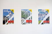 Abstimmungsplakate zum Energiegesetz, über das im Mai abgestimmt wird. (Bild: Keystone/Anthony Anex)