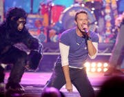 Wer Coldplay-Frontmann Chris Martin am 12. Juni 2016 live singen hören will, muss sich sputen. Es sind nur noch wenige Tickets erhältlich. (Bild: Keystone / Matt Sayles)