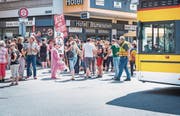 Demonstranten fordern in Frauenfeld die Thurgauer Behörden zum sofortigen Handeln auf. (Bild: Andrea Stalder)