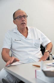 Dr. med. Gallus Burri ist seit 1989 Chefarzt Chirurgie am Kantonsspital Uri und gibt diese Funktion Ende November ab. (Bild: Urs Hanhart (Altdorf, 3. November 2017))