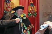 Peter Baumann wird als Prinz Elvelinus LVII das Zepter an der diesjährigen Fasnacht in der Hand haben. (Bild: Urs Hanhart (Andermatt, 3. Februar 2018))