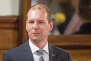 «Die Frage ist nicht, ob man sich das Spital leisten kann. Wir wollen uns das Spital leisten, das hat das Volk klar gesagt.» – Michael Siegrist CVP, neu (Bild: URS FLUEELER (KEYSTONE))