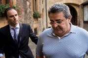 Der tschetschenische Geschäftsmann Bulat Tschagajew vor dem Neuenburger Gericht. (Bild: KEYSTONE/Jean-Christophe Bott)
