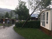 Ein Gewitter hat am 1. August vor allem in Obwalden gewütet. Hier Bilder vom Campingplatz in Sarnen. (Bild: Radio-Pilatus-Hörer Roger)