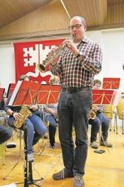 Reto Blättler spielt nicht nur mit, sondern hat auch den «Nidwaldner Marsch» komponiert. (Bild: Christoph Näpflin (Emmetten, 3. Januar 2018))