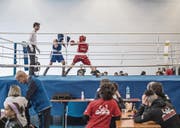 Im Ring geht es auch bei der Jugend ans Eingemachte. (Bilder: Pius Amrein (Luzern, 4. März 2018))