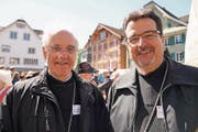 Die Äbte Benno Malfèr, Muri-Gries, und Christian Meyer, Engelberg. (Bild: Romano Cuonz (Sarnen, 30. April 2017))