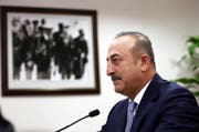 Der türkische Aussenminister Mevlüt Cavusoglu an einer Medienkonferenz am 29. Juli. (Bild: AP Photo/Ali Unal)