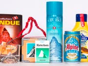 Der wohl bekannteste Berg der Schweiz, das Matterhorn, zielt allerlei Artikel in aller Welt. Das macht eine Pop-Up--Ausstellung des Alpinen Museums Bern zum Thema. Zu sehen ist sie auf dem Gornergrat. (Bild: Felix Brönnimann / Alpines Museum Bern)