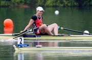 Jeannine Gmelin, hier im Bild nach dem Wettkampf auf dem Rotsee in Luzern, hat beim Weltcup-Final den Einzug in den A-Final geschafft. (Bild: Keystone / Alexandra Wey)