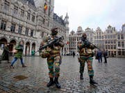 Seit den Terroranschlägen in Brüssel vom November vergangenen Jahres ist die Nervosität in Belgien gross. (Aufnahme von der Grand Place in Brüssel am 24. November 2015) (Bild: KEYSTONE/AP/MICHAEL PROBST)