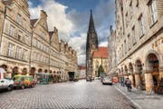 Am Prinzipalmarkt – die Stadt wurde nach alten Plänen und Ansichten wiedererrichtet. (Bild: Getty)