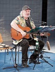 Peach Weber – hier bei einem Auftritt in Luzern – bringt 2018 bereits sein 15. Programm auf die Bühne. (Bild: Manuela Jans (17. Dezember 2015))