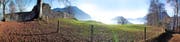 Die Rotzburg oberhalb von Ennetmoos mit dem Stanserhorn (Bildmitte) und dem Pilatus im Hintergrund. (Bild Markus von Rotz)