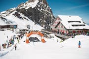 Der Jochpass ist auch immer wieder Schauplatz von Anlässen (im Bild der Waterslide-Contest). (Bild: Roger Grütter (Wolfenschiessen, 22. April 2017))