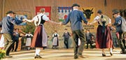 Die Trachtengruppe Bürglen/Altdorf zeigte mit der Uraufführung des Trachtentanzes «Dr Vreendler-Marsch» einen souveränen Auftritt. (Bild: Franz Imholz (Bürglen, 4. November 2017))