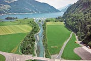 So könnte die Mündung der Sarneraa in Alpnach in Zukunft aussehen. (Bild: Visualisierung: Amt für Wald und Landschaft Obwalden)