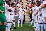 Der Tiefpunkt 2017: Reto Ziegler (Mitte) verliert als Captain des FC Sion den Cupfinal gegen Basel. (Bild: Jean-Christophe Bott)