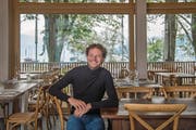 Sein neuester Betrieb in Luzern: Samuel Vörös (38) im Seehaus Restaurant & Bar an der Lidostrasse. (Bild: Nadia Schärli (Luzern, 26. September 2017))