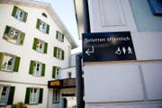Wer will, kann hier mal müssen: Die Toiletten der «Metzgern» in Sarnen sind nun öffentlich. (Bild Corinne Glanzmann)