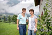 Pia Knarston- Wallimann (rechts) war im Juli für ein paar Tage zu Besuch bei ihrer Schwester, der Alpnacher Gemeinderätin Sibylle Wallimann. (Bild Corinne Glanzmann)