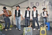 Die Flüeler Giselmüsig sorgte allein schon vom Namen her für passende musikalische Unterhaltung. (Bilder Georg Epp)