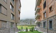 Reiche Ausländer werden nicht nur mit schönen Wohnungen, sondern auch mit Steuervergünstigungen ins Urserntal gelockt. (Bild: Christoph Schürpf/Keystone (Andermatt, 18. September 2016))