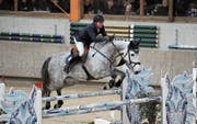 Der 27-jährige Jason Smith unterwegs mit der Stute Zoa Wodka in der Prüfung über 145 Zentimeter.Bild: Sonja Grob (Hildisrieden 25. Februar 2018) (Bild: Sonja Grob (Hildisrieden 25. Februar 2018))