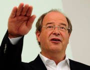 Im Visier: der frühere Fifa-Generalsekretär Urs Linsi. (Bild: Steffen Schmidt / Keystone)
