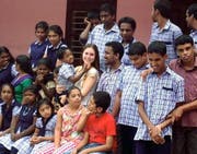Isabel Christen an einer Behindertenschule im indischen Neendakara. (Bild: PD)