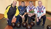 Die besten vier Sportkegler am Einzel-Cup; von links: Robert Baumann (3.), Damian Hauser (2.), Sieger Otto Althaus und Bruno Epp (4.). (Bild: Georg Epp (Altdorf, 24. Februar 2018))