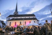Ein stimmungsvoller Treffpunkt an den Musiktagen: der Stanser Dorfplatz mit der Pfarrkirche als Kulisse. (Bilder André A. Niederberger)