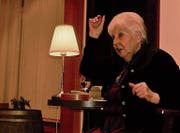 Die Engelbergerin Annie Infanger erzählt Sagen aus allen Teilen Obwaldens. (Bild: PD)