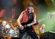 Immer noch aktiv: Deep Purple, hier mit Bassist Roger Glover im Vordergrund. (Bild: Keystone (19. Mai 2017))