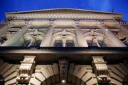 Die beleuchtete Fassade des Bundeshaus (Symbolbild). (Bild: Keystone)