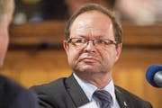 «Sind die Engpässe ausserhalb des Kantons einmal gelöst, gibt es auch in Obwalden mehr Luft für den Verkehr.» – Josef Hess parteilos, bisher (Bild: URS FLUEELER (KEYSTONE))