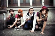 Die Kinderband Silberbüx mit Benno Muheim (Zweiter von rechts). (Bild: pd)