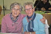 Rosli von Holzen (links) und Josy Barmettler. (Bild: Birgit Scheidegger (Ennetmoos, 29. November 2017))